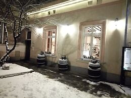 Red Kurka Apartments