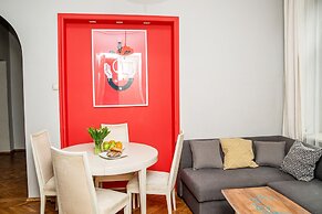 Red Kurka Apartments