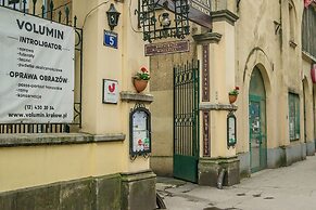 Red Kurka Apartments