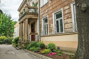 Red Kurka Apartments