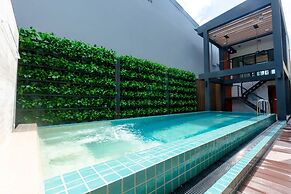 Recenta Style Phuket Town