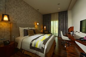 The Avenue Hotel