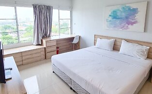 Des Res Hotel and Residence