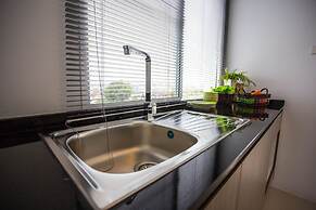 Des Res Hotel and Residence