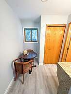 Lake Bluff Inn and Suites