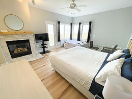 Lake Bluff Inn and Suites