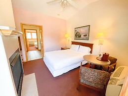Lake Bluff Inn and Suites