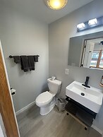 Lake Bluff Inn and Suites
