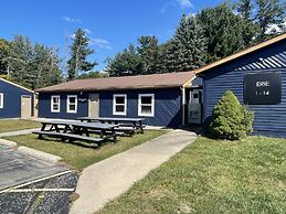 Lake Bluff Inn and Suites