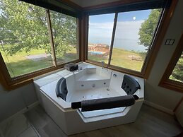 Lake Bluff Inn and Suites