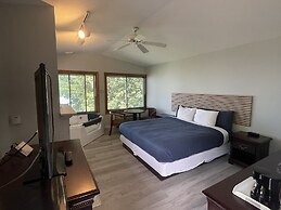 Lake Bluff Inn and Suites