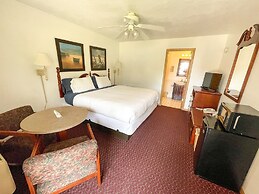 Lake Bluff Inn and Suites