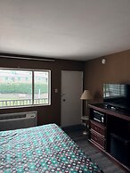 University Lodge Motel