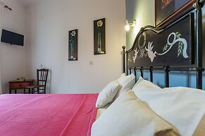 Thea Home Hotel by Booking Kottas