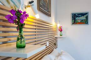 Thea Home Hotel by Booking Kottas