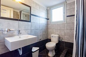 Thea Home Hotel by Booking Kottas