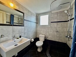 Thea Home Hotel by Booking Kottas