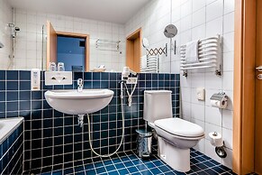 Navalis Hotel
