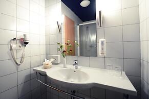 Navalis Hotel