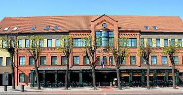 Navalis Hotel