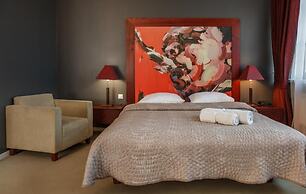 Navalis Hotel