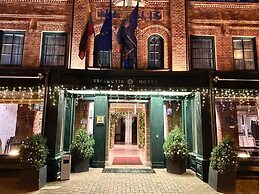 Navalis Hotel