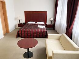 Navalis Hotel