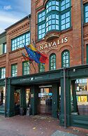 Navalis Hotel