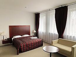Navalis Hotel