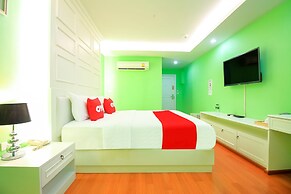 OYO 284 Sabaidee Minitel