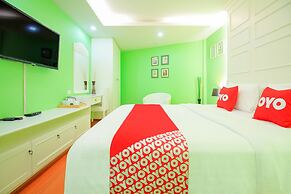 OYO 284 Sabaidee Minitel