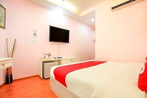 OYO 284 Sabaidee Minitel