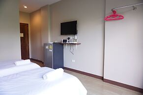 Chompu Nakarin Apartment