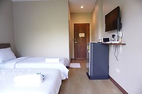 Chompu Nakarin Apartment