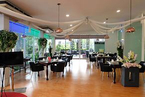 Grand Hill Resort and Spa