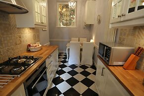 Blueberry Apartments