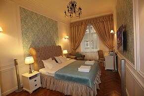 Blueberry Apartments