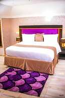 Sparklyn Hotels & Suites