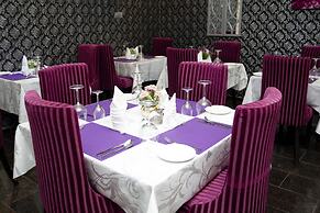 Sparklyn Hotels & Suites