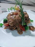 Sparklyn Hotels & Suites