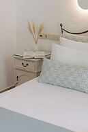 Maria's Rooms & Studios