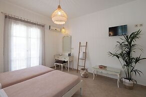 Maria's Rooms & Studios