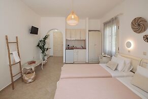 Maria's Rooms & Studios