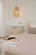 Maria's Rooms & Studios