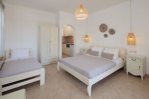 Maria's Rooms & Studios