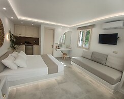 Maria's Rooms & Studios