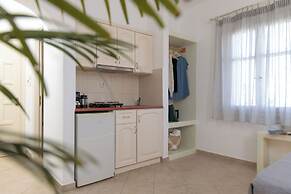 Maria's Rooms & Studios