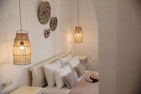 Maria's Rooms & Studios