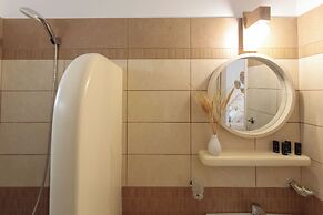 Maria's Rooms & Studios