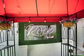 Rock Apartments by Lowkl